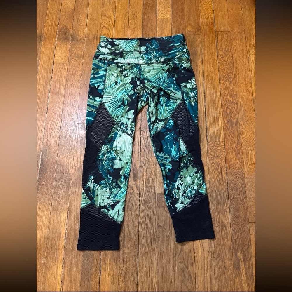 RBX Blue/Green/Black Leggings Mesh sides and Bottoms Sz SP Like New Activewear